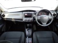 Toyota COROLLA AXIO 2020