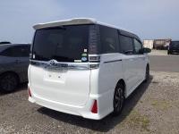 Toyota VOXY 2018