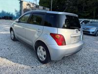 Toyota IST 2004