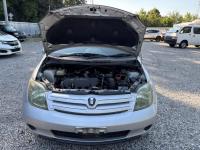 Toyota IST 2004