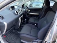 Toyota IST 2004