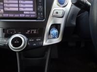 Toyota PRIUS ALPHA 2012