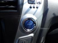 Toyota PRIUS ALPHA 2012