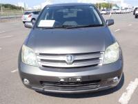 Toyota IST 2005