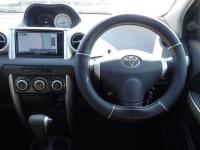 Toyota IST 2005