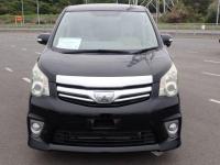 Toyota NOAH 2011