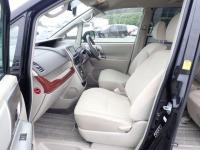 Toyota NOAH 2011