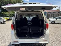 Toyota VELLFIRE 2009