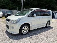 Mitsubishi DELICA D:5 2010