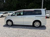 Mitsubishi DELICA D:5 2010