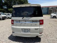 Mitsubishi DELICA D:5 2010