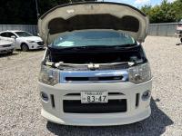 Mitsubishi DELICA D:5 2010