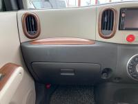 Nissan CUBE 2011