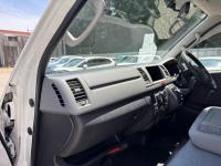 Toyota HIACE VAN 2004