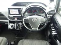 Toyota VOXY 2018
