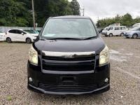 Toyota NOAH 2009