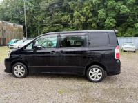 Toyota NOAH 2009