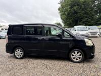Toyota NOAH 2009