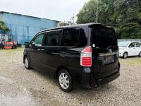 Toyota NOAH 2009
