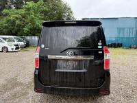 Toyota NOAH 2009