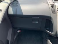 Toyota VITZ 2006