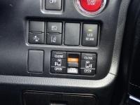 Toyota VOXY 2017
