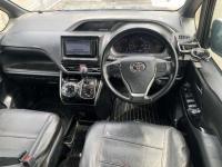 Toyota VOXY 2020