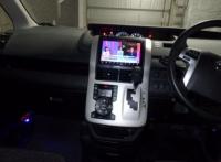 Toyota NOAH 2012