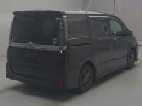 Toyota VOXY 2015