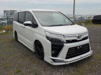 Toyota VOXY 2018