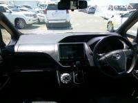 Toyota VOXY 2017