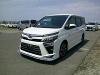 Toyota VOXY 2017