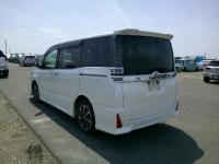 Toyota VOXY 2017