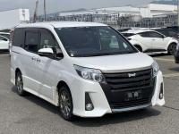 Toyota NOAH 2016