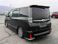 Toyota VOXY 2017
