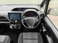 Toyota VOXY 2017