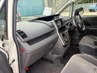 Toyota VOXY 2009