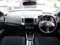 Mitsubishi OUTLANDER 2006