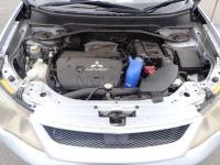 Mitsubishi OUTLANDER 2006