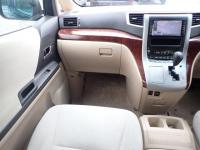 Toyota VELLFIRE 2009