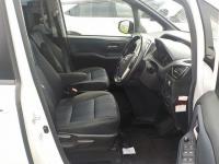 Toyota NOAH 2016