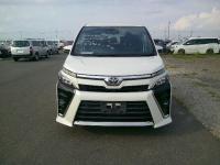 Toyota VOXY 2021