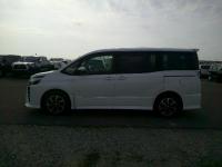 Toyota VOXY 2021