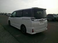 Toyota VOXY 2021