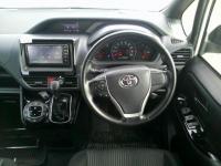 Toyota VOXY 2021