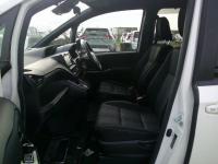 Toyota VOXY 2021