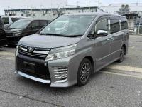 Toyota VOXY 2015