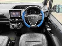 Toyota VOXY 2015