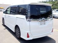 Toyota VOXY 2016