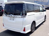 Toyota VOXY 2016